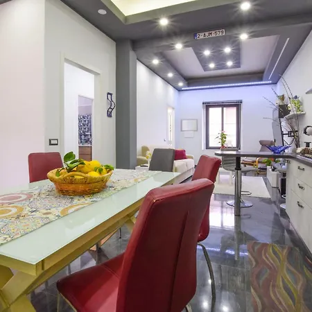 Amazing In Mitogio With Wifi Feriehus Gaggi