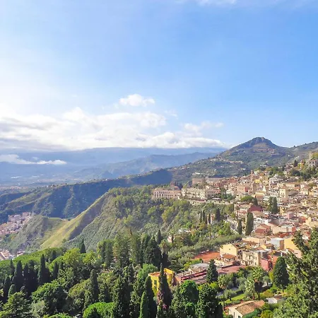 Feriehus Amazing In Mitogio With Wifi