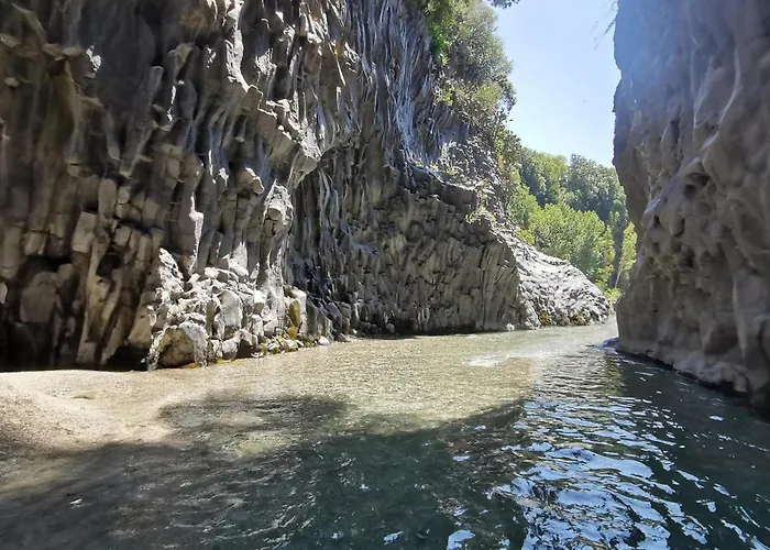 Amazing In Mitogio With Wifi Casa vacanze